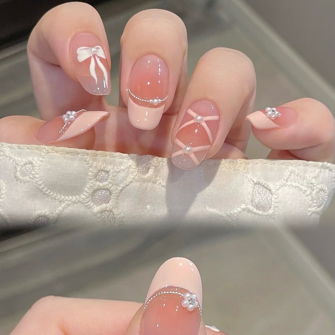 10개입 화이트 프렌치 핑크 하트 다이아몬드 매니큐어  - Nail Art French 리뷰 및 가격