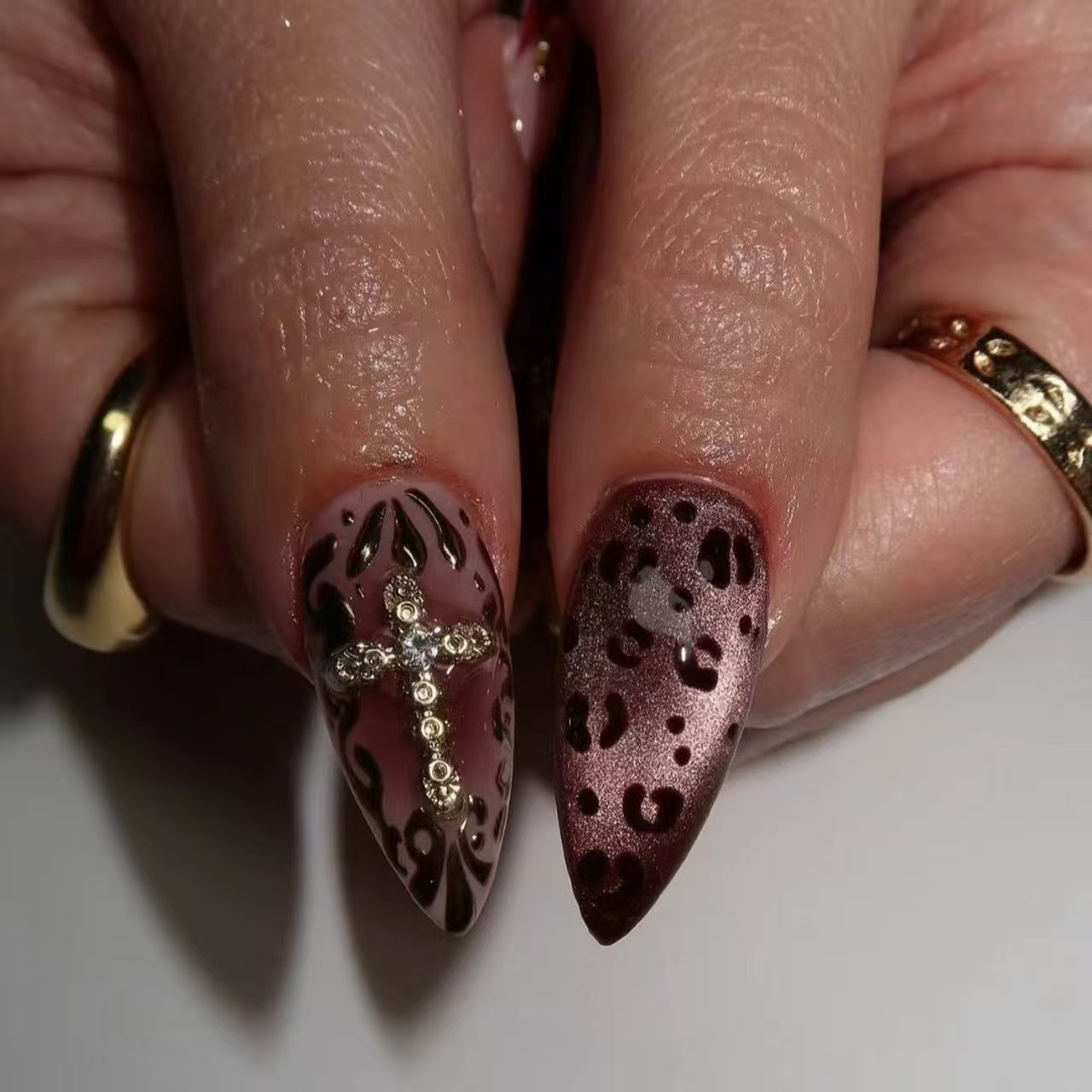 그라데이션 와인 레드 브라운 가짜 손톱, 크로스 라인스 - Nail Art Red 리뷰 및 가격