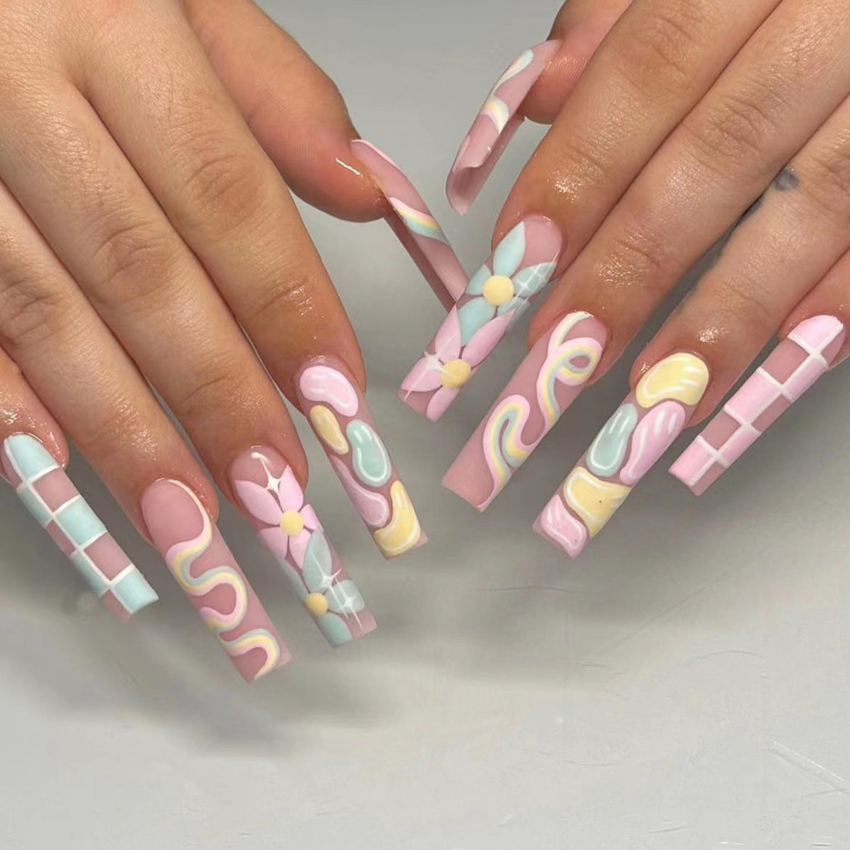 24개 블랙 프렌치 가짜 손톱 세트 나비 모양 라인스톤 - Nail Art French 리뷰 및 가격